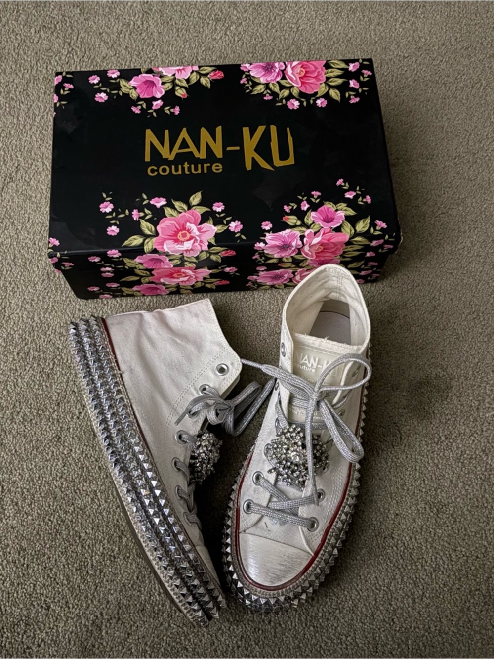 NWT Nan-Ku White Embellished Women's High-Top Sneakers
